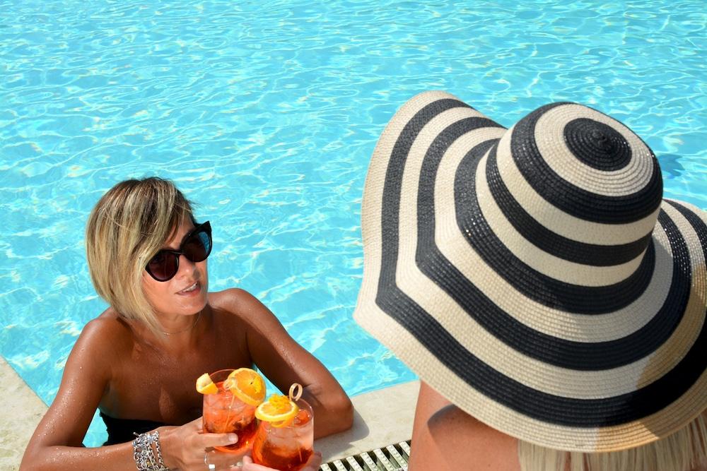 Vittoria Pool & Hotel Otranto