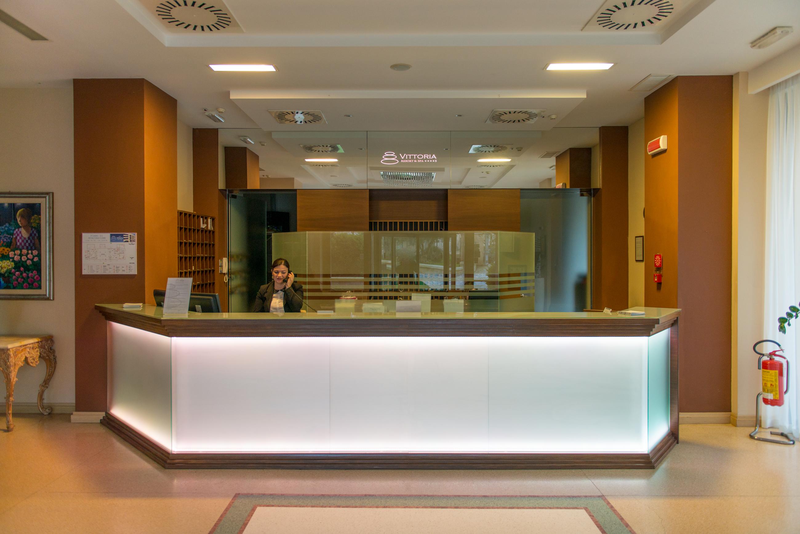 Vittoria Pool & 4*