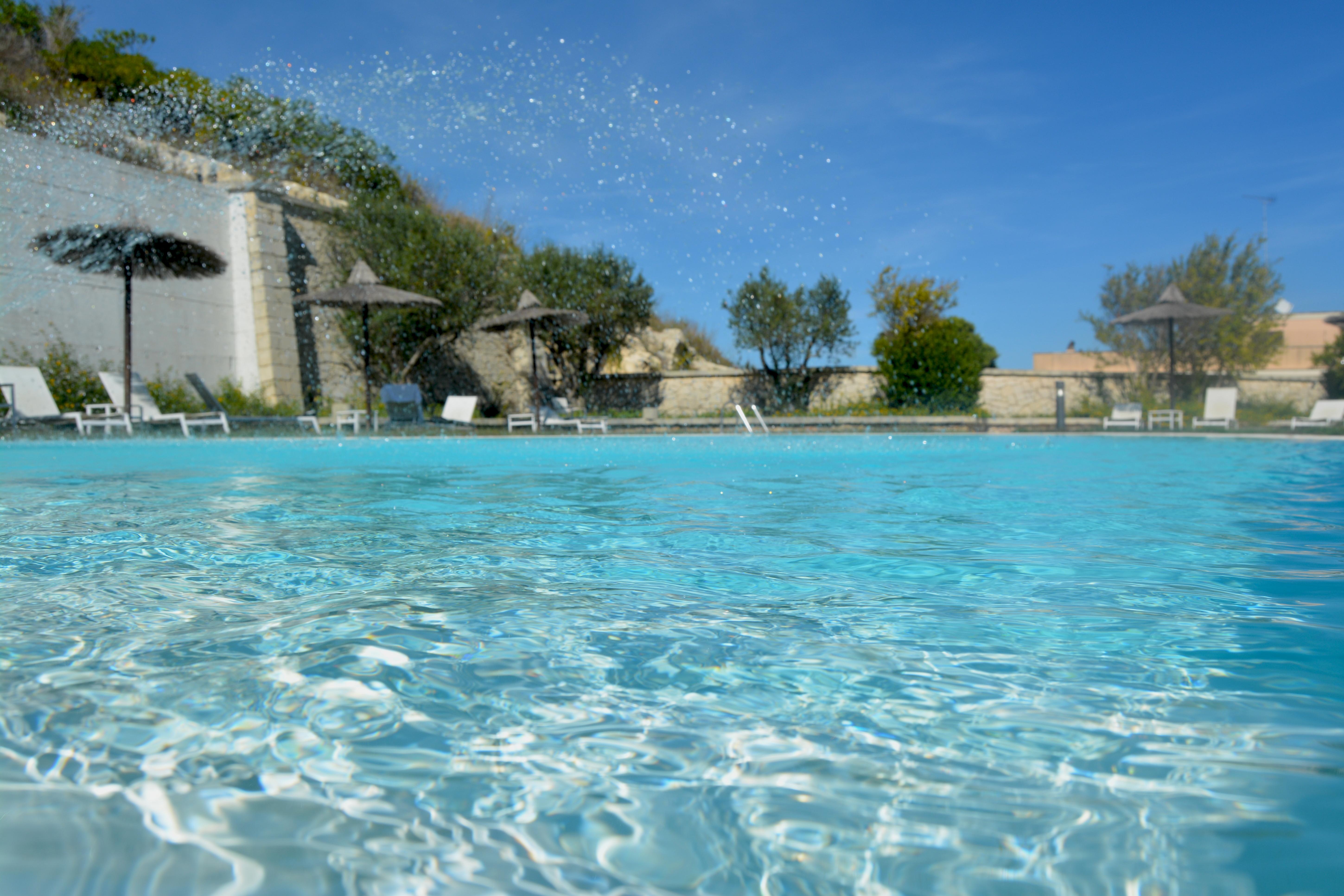 Vittoria Pool & 4*